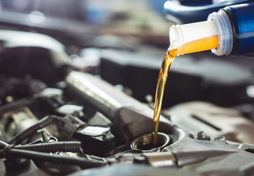 Five Reasons to Bring Your Car in for Oil Changes